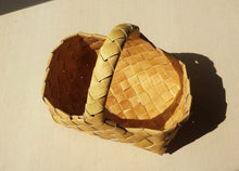 Hand-crafted Siberian Birch Bark basket "Lukoshko"