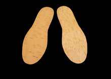 Pair of natural antiseptic birch bark sole inserts